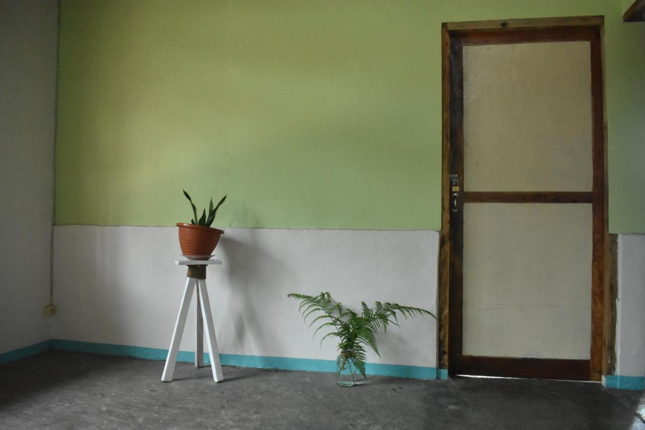 Mama'S Homestay Ruteng Exterior foto