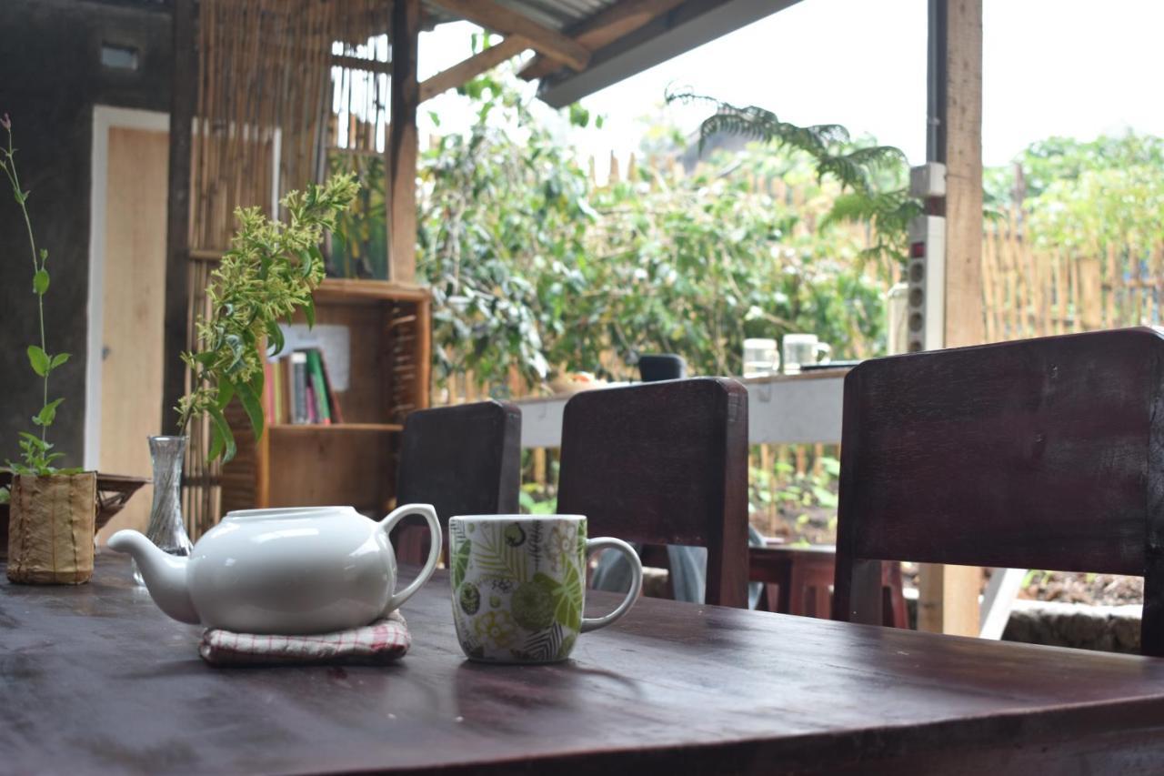 Mama'S Homestay Ruteng Exterior foto