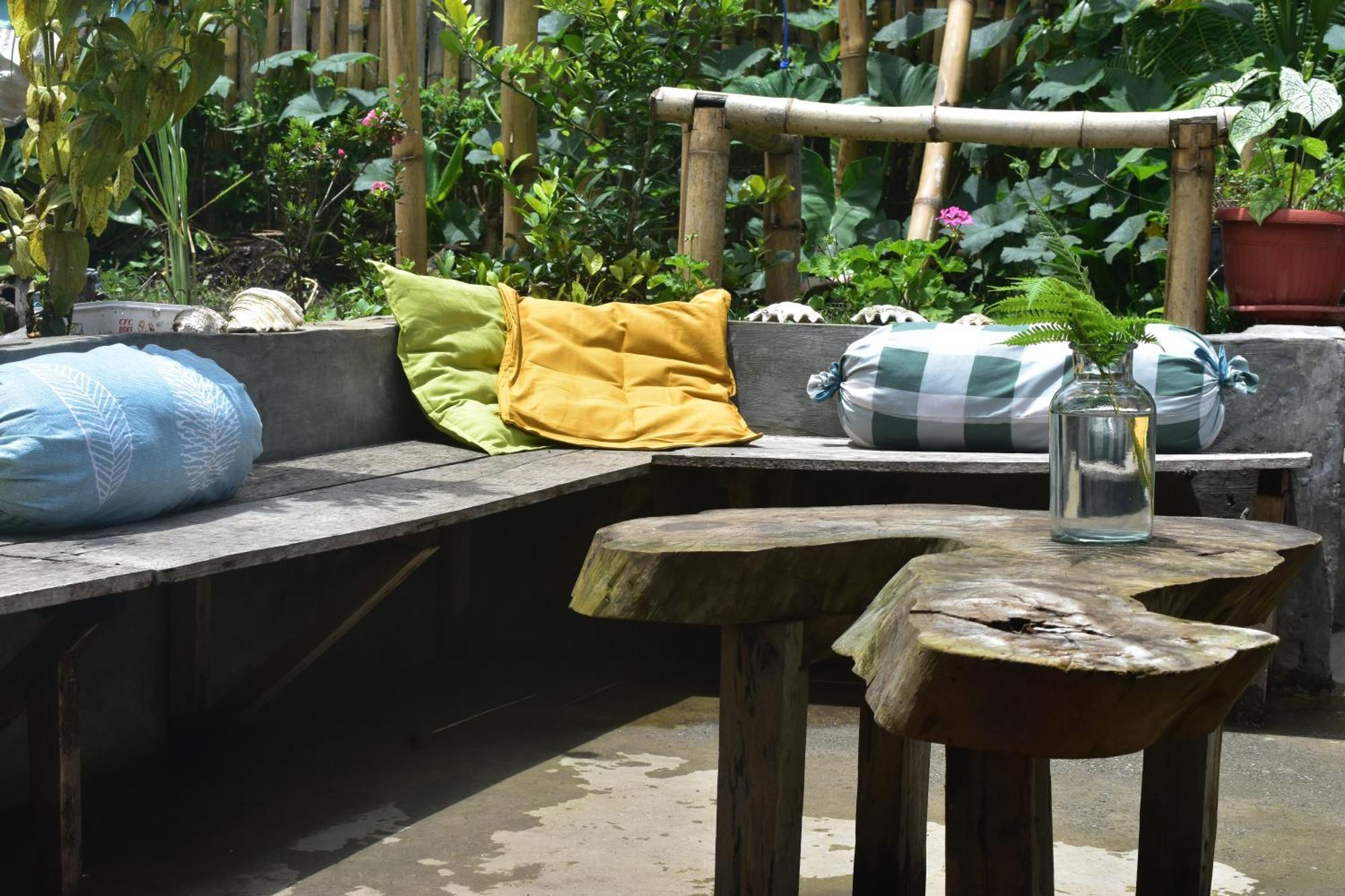 Mama'S Homestay Ruteng Exterior foto